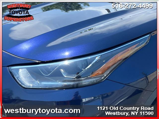 used 2022 Toyota Highlander Hybrid car, priced at $49,985