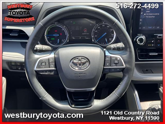 used 2022 Toyota Highlander Hybrid car, priced at $49,985