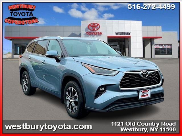 used 2021 Toyota Highlander car, priced at $34,195