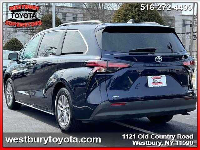 used 2022 Toyota Sienna car, priced at $44,895
