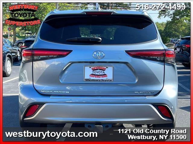 used 2023 Toyota Highlander car, priced at $51,789