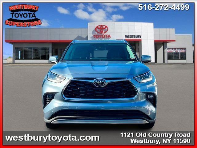 used 2023 Toyota Highlander car, priced at $51,789