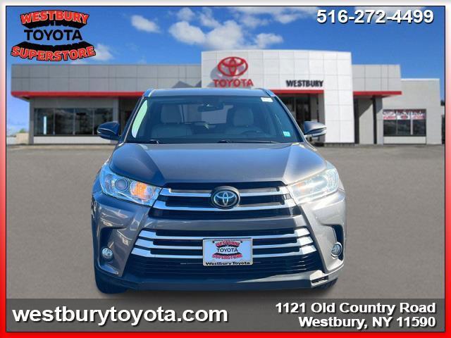 used 2018 Toyota Highlander car, priced at $23,995