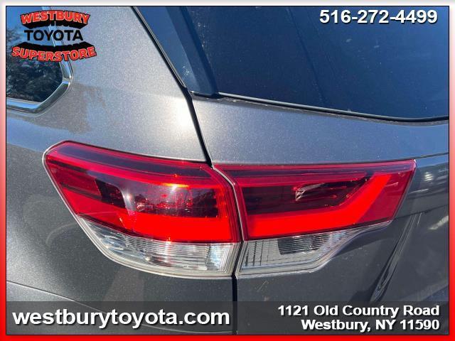 used 2018 Toyota Highlander car, priced at $23,995