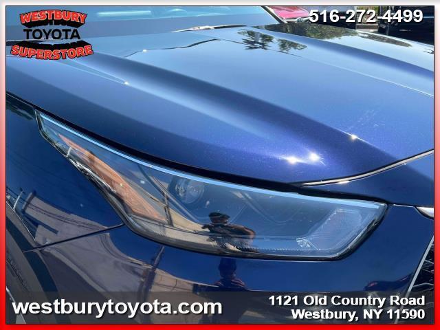 used 2023 Toyota Highlander car, priced at $38,995