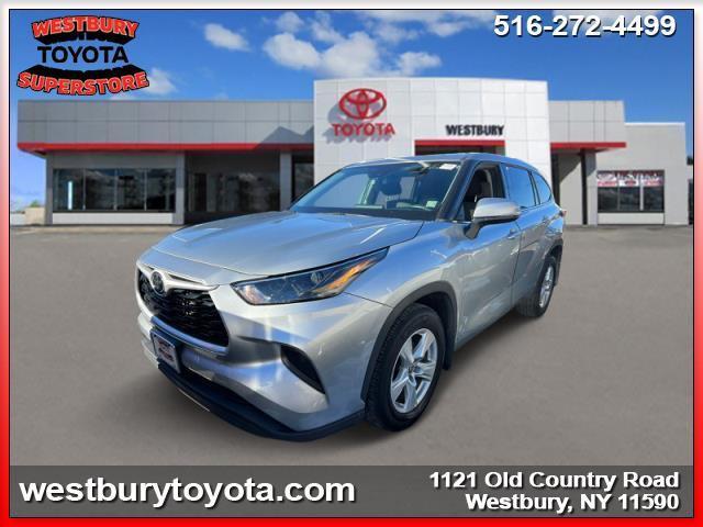 used 2022 Toyota Highlander car, priced at $30,985