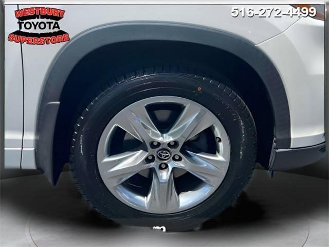 used 2016 Toyota Highlander car, priced at $21,949