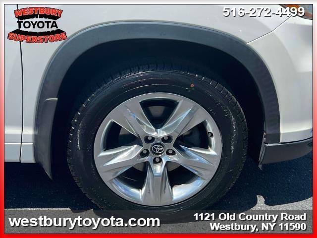 used 2016 Toyota Highlander car, priced at $22,995