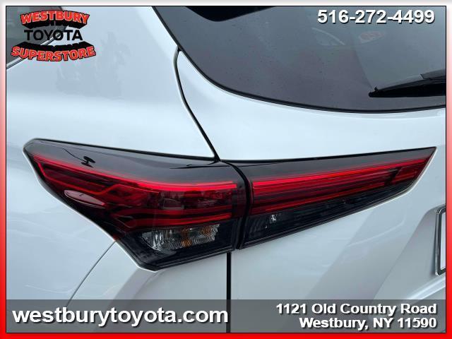 used 2023 Toyota Highlander car, priced at $45,495