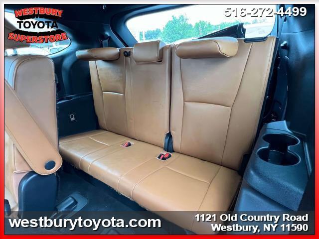 used 2023 Toyota Highlander car, priced at $45,495
