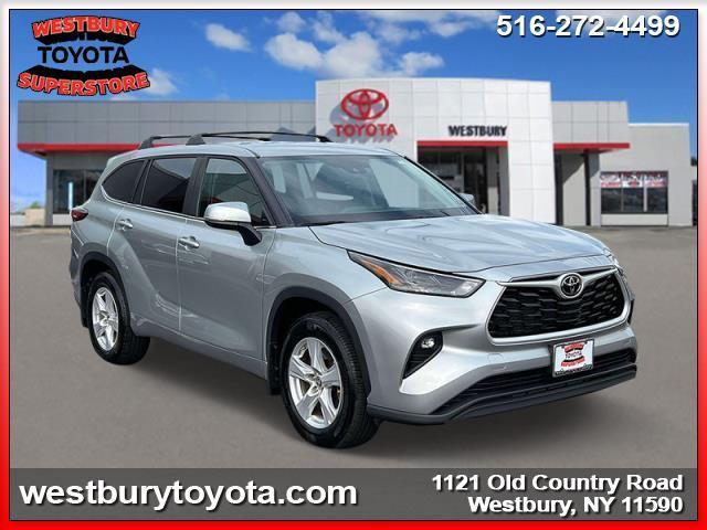 used 2023 Toyota Highlander car, priced at $35,500