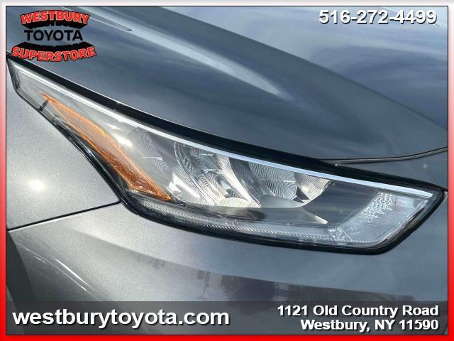 used 2020 Toyota Highlander car, priced at $33,495