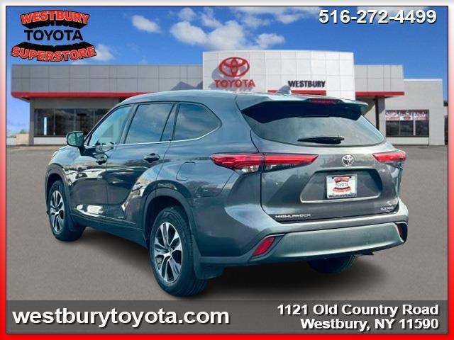 used 2020 Toyota Highlander car, priced at $33,495