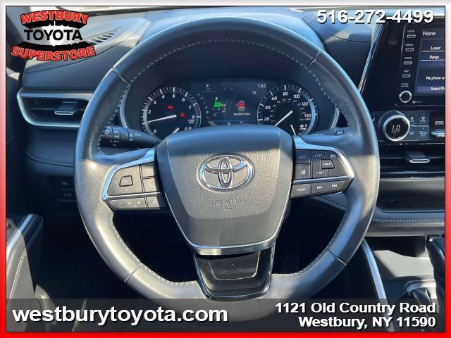 used 2020 Toyota Highlander car, priced at $30,495