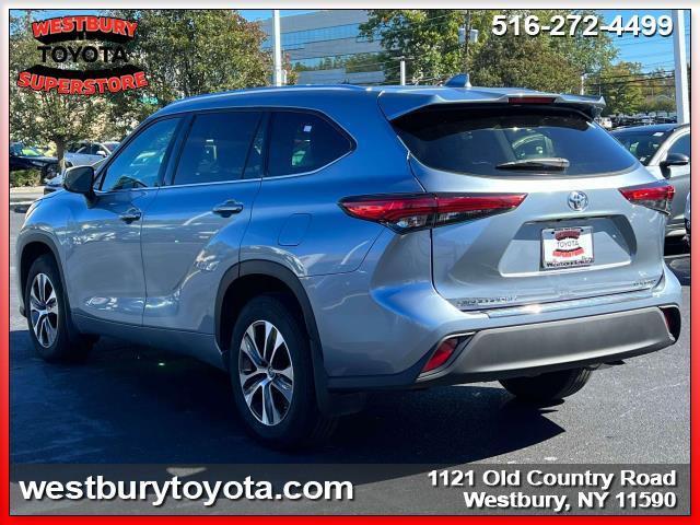 used 2020 Toyota Highlander car, priced at $30,495