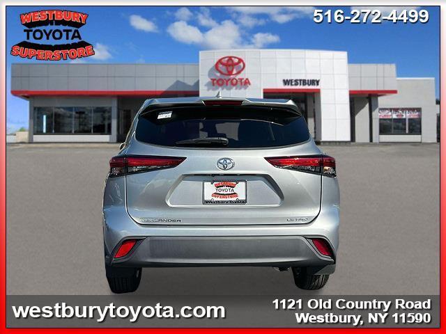 used 2021 Toyota Highlander car, priced at $32,890