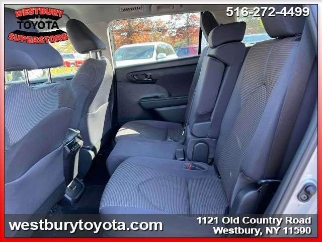 used 2021 Toyota Highlander car, priced at $32,890