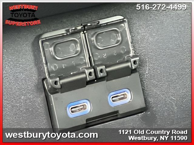 used 2022 Toyota Highlander car, priced at $36,985