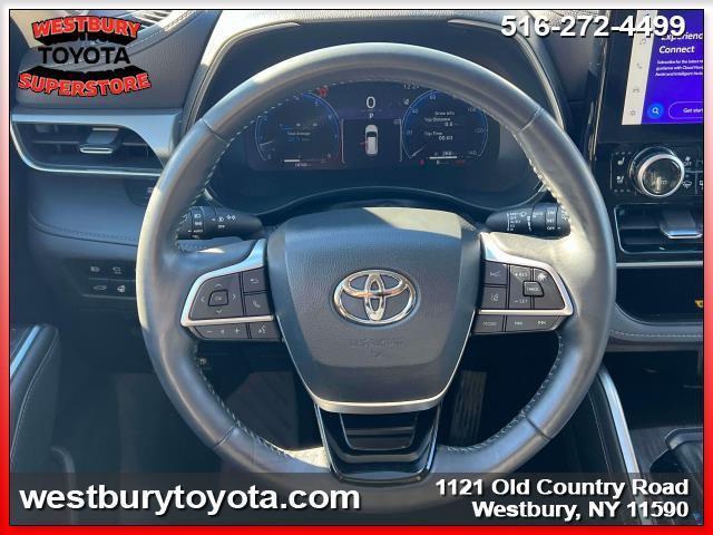 used 2023 Toyota Highlander car, priced at $46,995