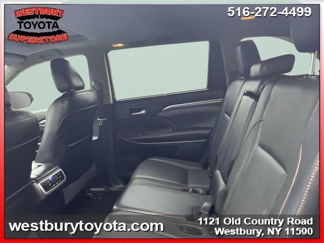 used 2017 Toyota Highlander car, priced at $24,995