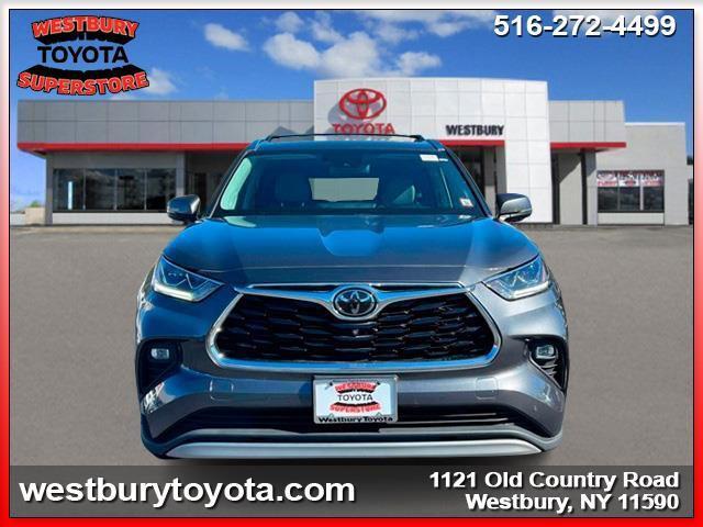 used 2020 Toyota Highlander car, priced at $37,975