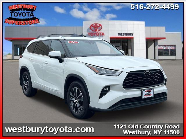 used 2020 Toyota Highlander car, priced at $32,995