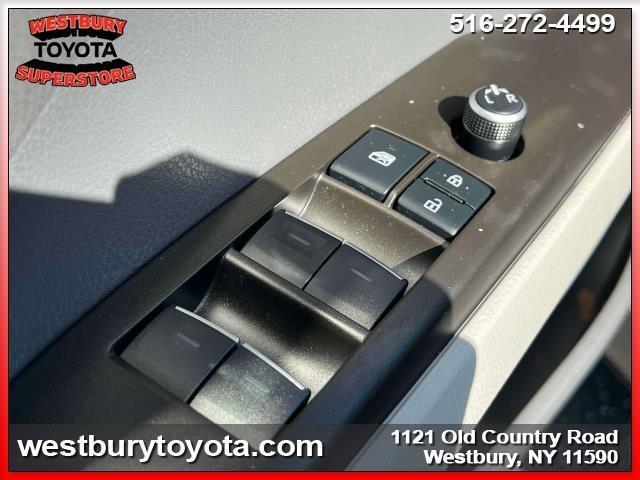 used 2021 Toyota Camry Hybrid car, priced at $29,347