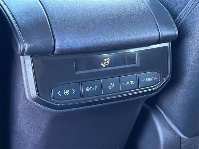 used 2022 Toyota Highlander car, priced at $36,995