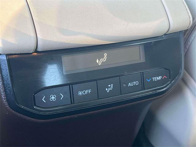 used 2022 Toyota Highlander car, priced at $34,895