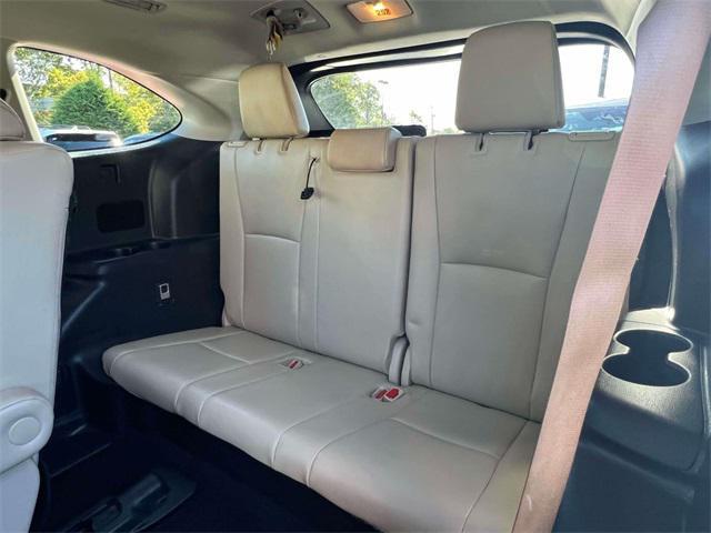 used 2022 Toyota Highlander car, priced at $34,895