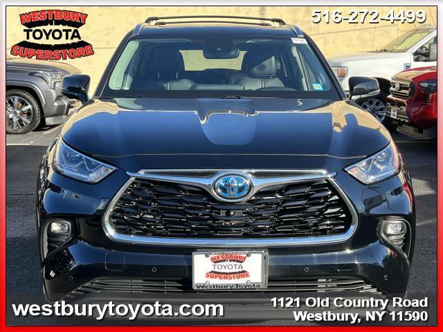 used 2023 Toyota Highlander Hybrid car, priced at $44,595