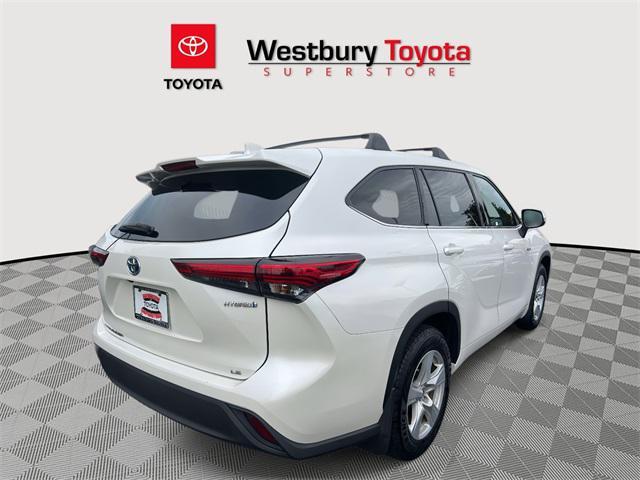 used 2020 Toyota Highlander Hybrid car, priced at $28,795