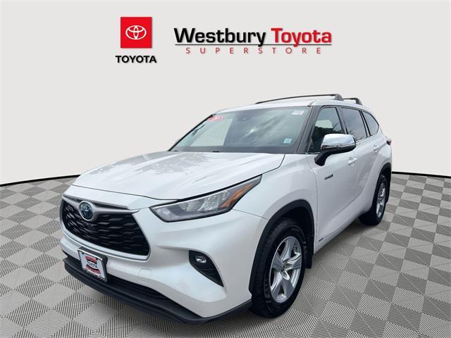 used 2020 Toyota Highlander Hybrid car, priced at $28,795