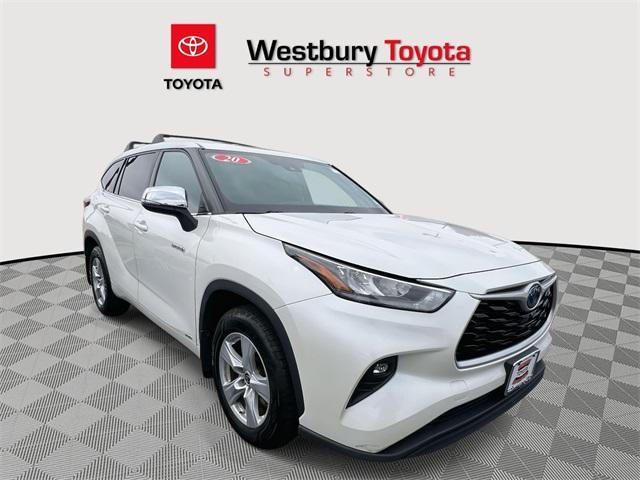 used 2020 Toyota Highlander Hybrid car, priced at $28,795