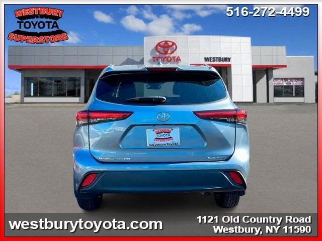 used 2020 Toyota Highlander car, priced at $31,140