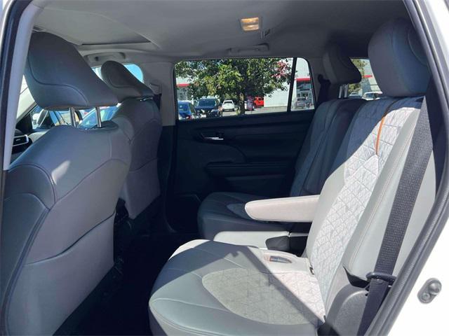 used 2023 Toyota Highlander Hybrid car, priced at $42,995