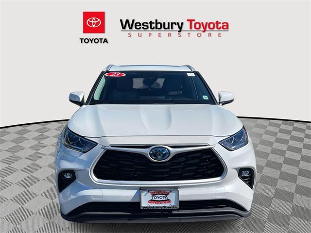 used 2023 Toyota Highlander Hybrid car, priced at $42,995