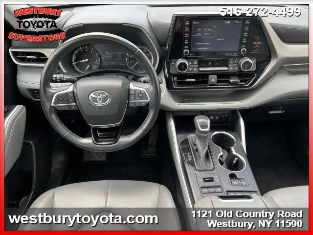 used 2021 Toyota Highlander car, priced at $34,895