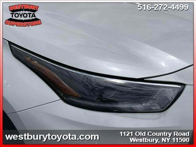 used 2021 Toyota Highlander car, priced at $34,895