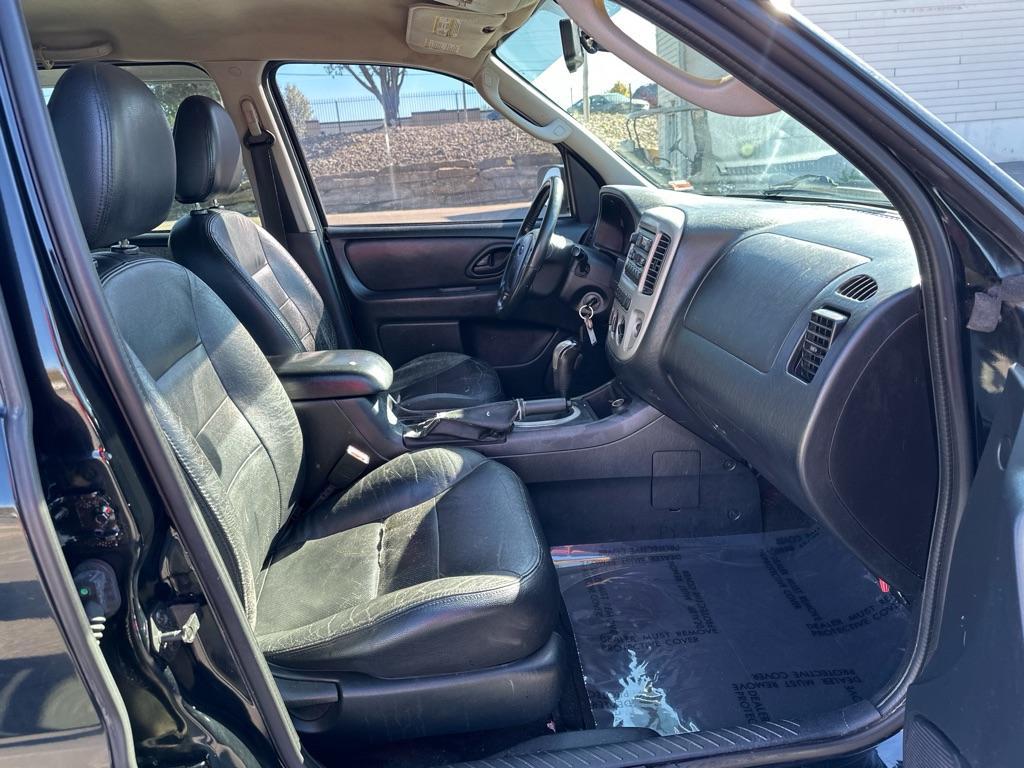 used 2007 Ford Escape car, priced at $2,995