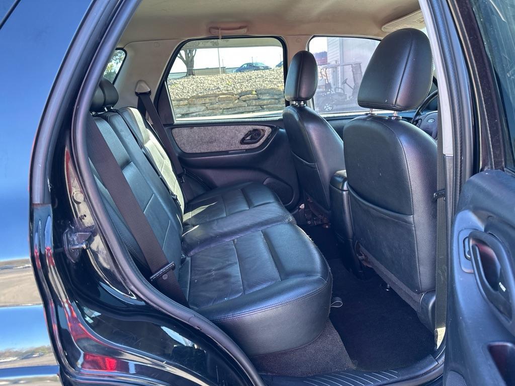 used 2007 Ford Escape car, priced at $2,995