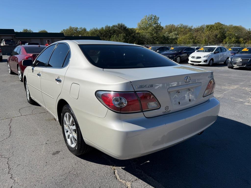 used 2004 Lexus ES 330 car, priced at $4,995