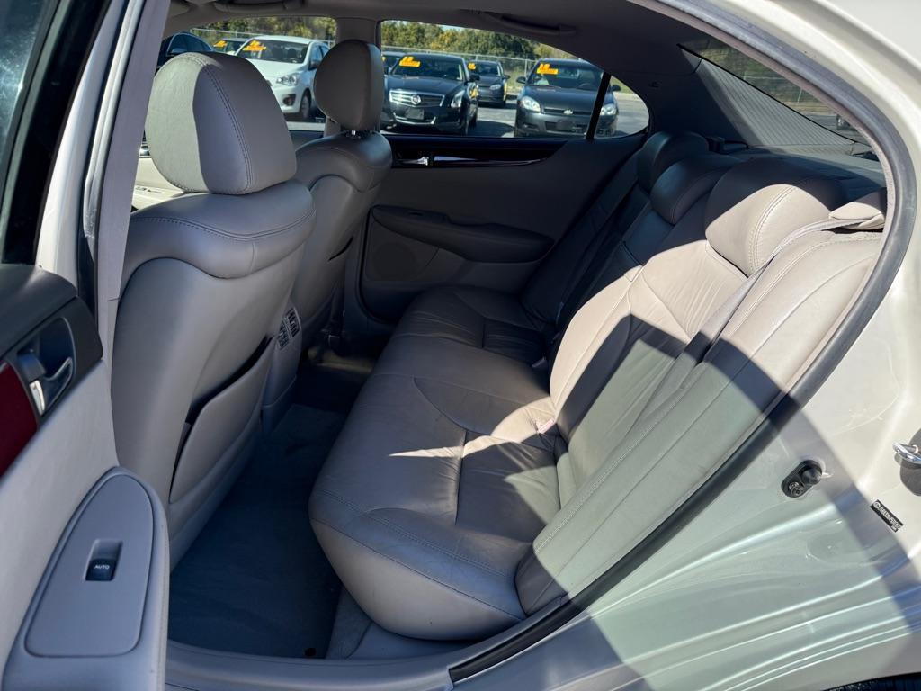 used 2004 Lexus ES 330 car, priced at $4,995