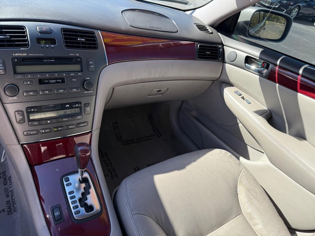 used 2004 Lexus ES 330 car, priced at $4,995