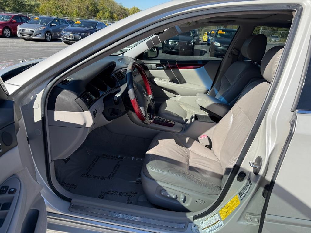 used 2004 Lexus ES 330 car, priced at $4,995