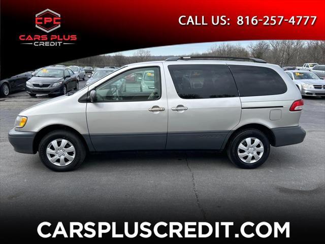 used 2001 Toyota Sienna car, priced at $4,995