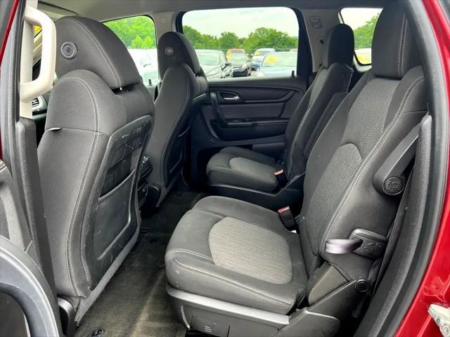 used 2015 Chevrolet Traverse car, priced at $5,995