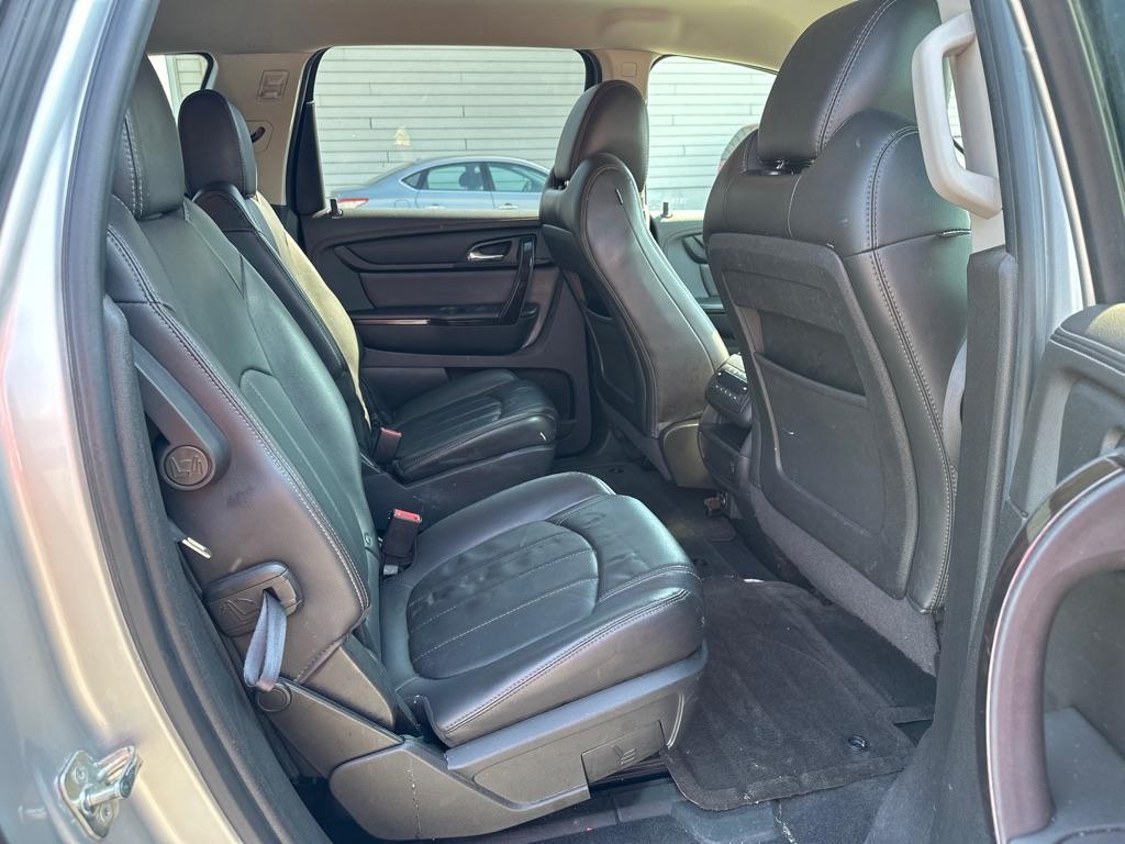 used 2016 Chevrolet Traverse car, priced at $5,995