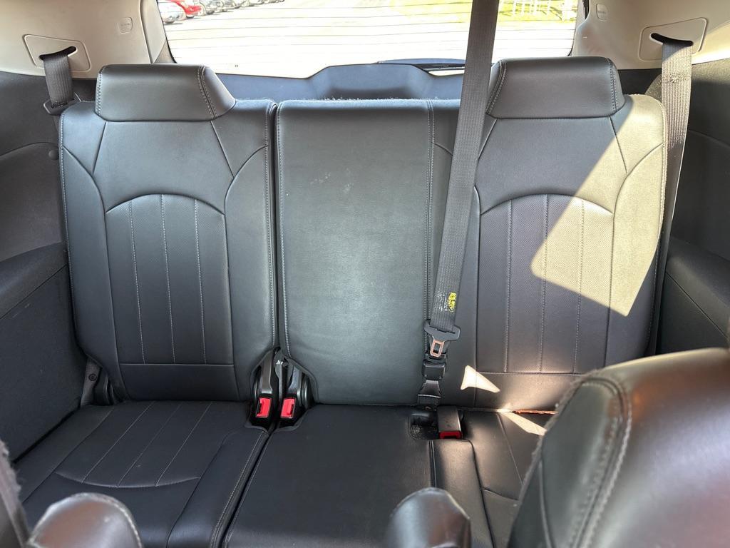 used 2016 Chevrolet Traverse car, priced at $5,995