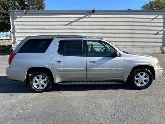 used 2004 GMC Envoy XUV car, priced at $3,995